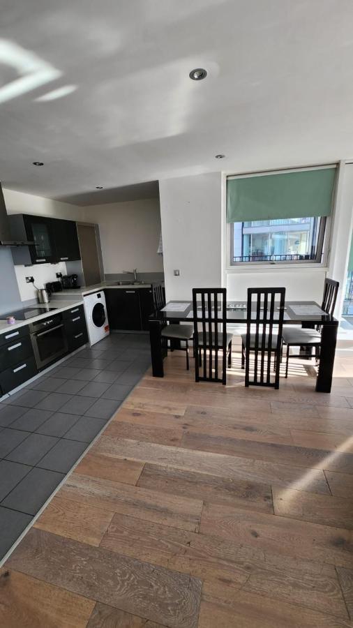 Luxury 2 Bed Apartment Excel Londres Exterior foto