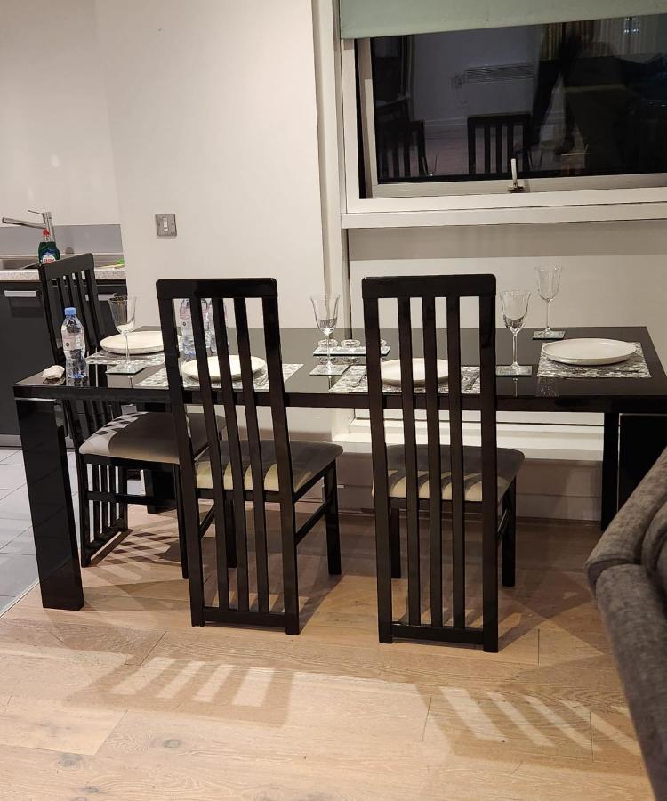 Luxury 2 Bed Apartment Excel Londres Exterior foto